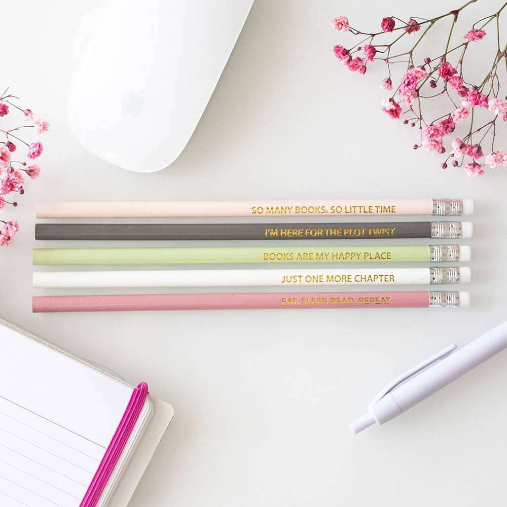 Bookish Bleistift Set mit 5 pastellfarbenen Stiften und Sprüchen für Buchliebhaber
