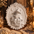 Bookish Ghost Wandbild 3D – Lesender Geist auf Bücherstapel | Gothic Deko für Leseecke