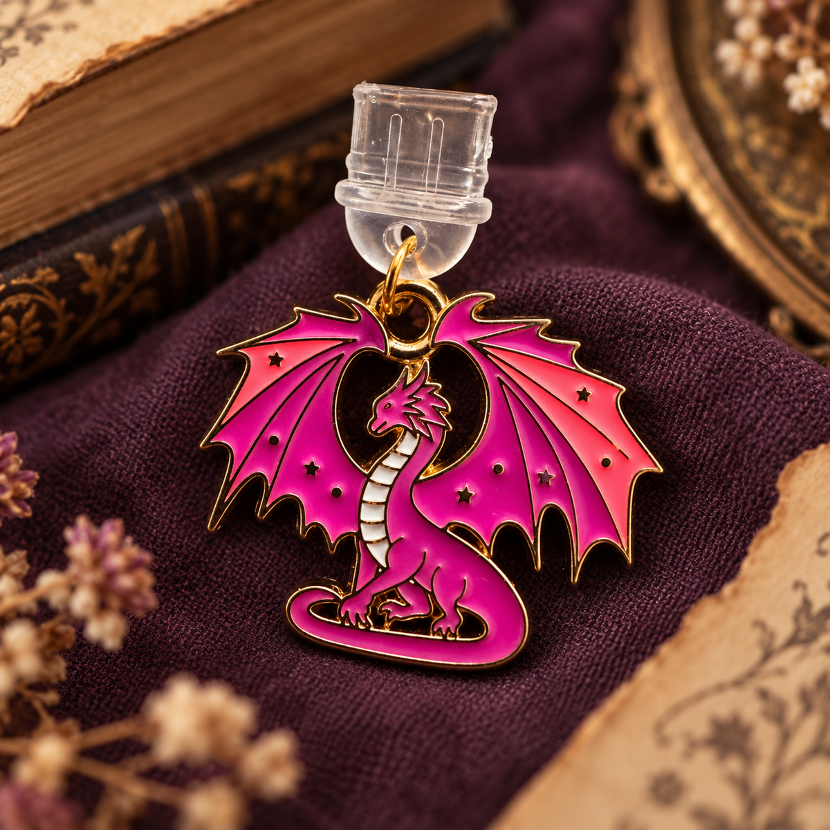Pinker Fantasy Drachen Kindle Charm – USB-C Dust Plug