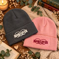 Booklover Mützen mit Patch in Dunkelgrau und Rosa