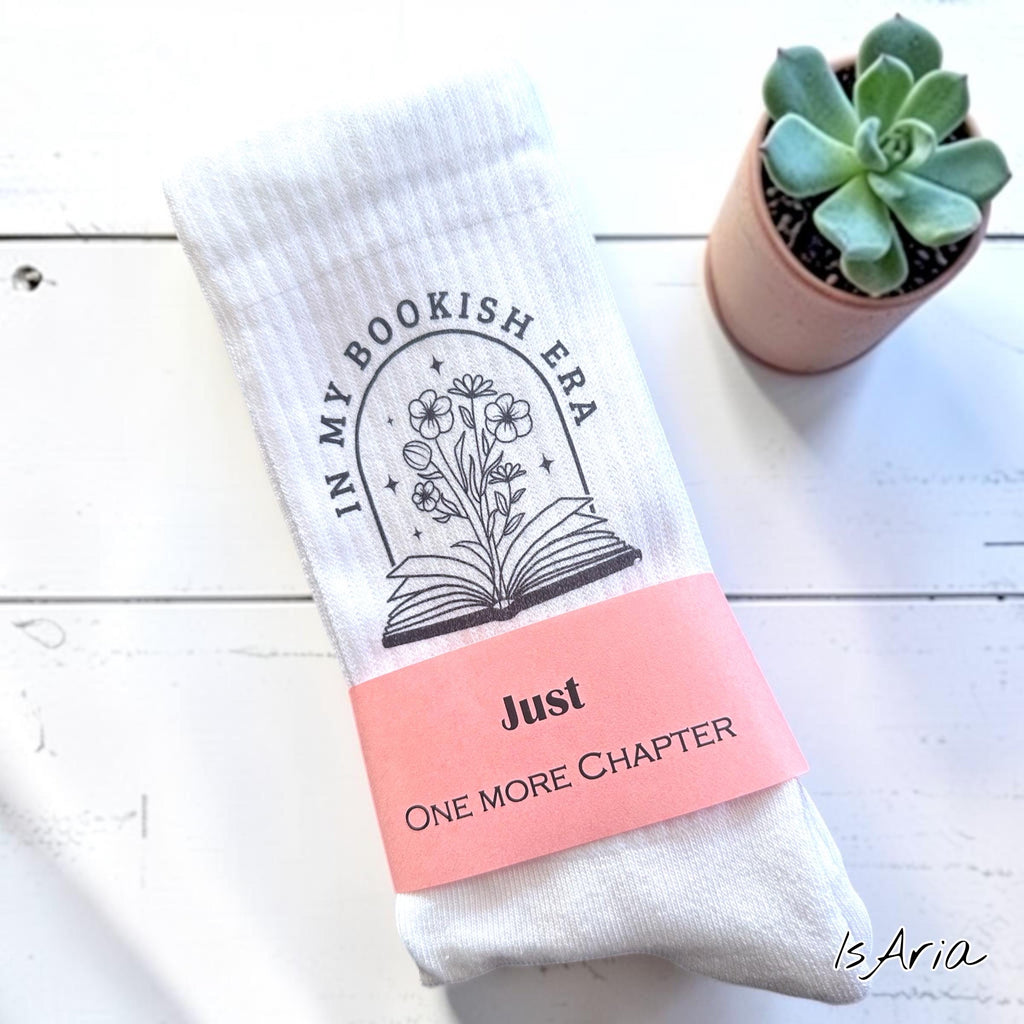 In My Bookish Era Socken – Personalisierbar – Produktfoto 4