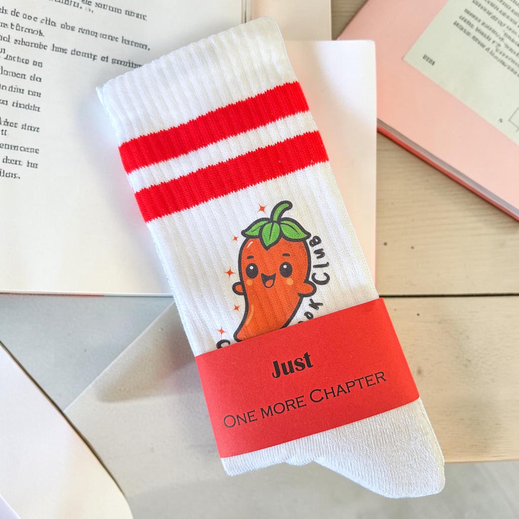 Spicy Book Club Socken mit Chili-Motiv für Romance- und Romantasy-Fans