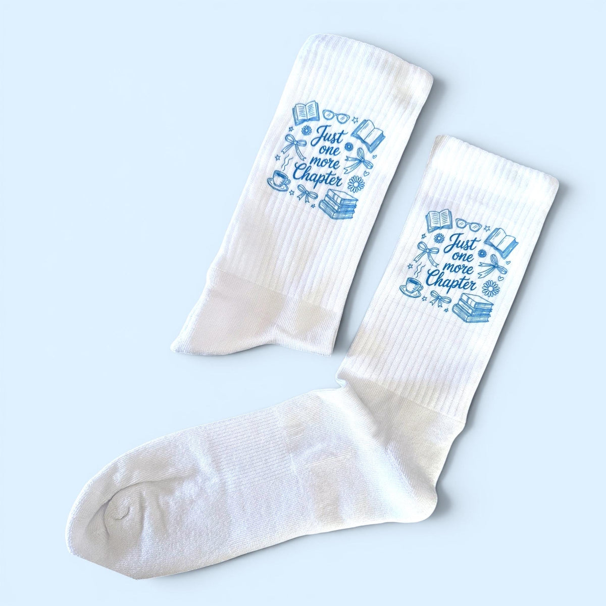 Just One More Chapter Socken – Für lange Lesenächte – Produktfoto 3