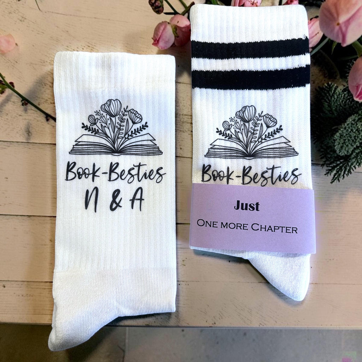 Book Besties Socken – Personalisierbar für Bücherfreundinnen – Produktfoto 7