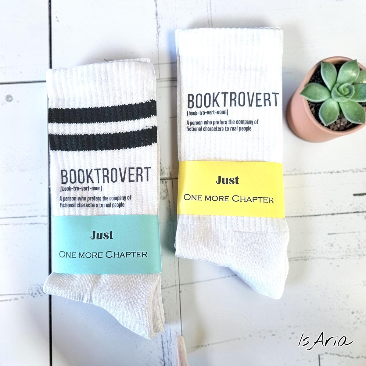 Booktrovert Socken – Klassisch oder mit Streifen – Produktfoto 4