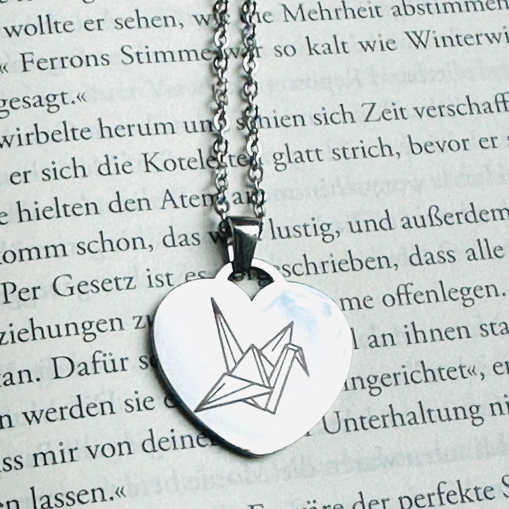 Origami-Kranich-Herz-Halskette aus Edelstahl – Produktfoto 6
