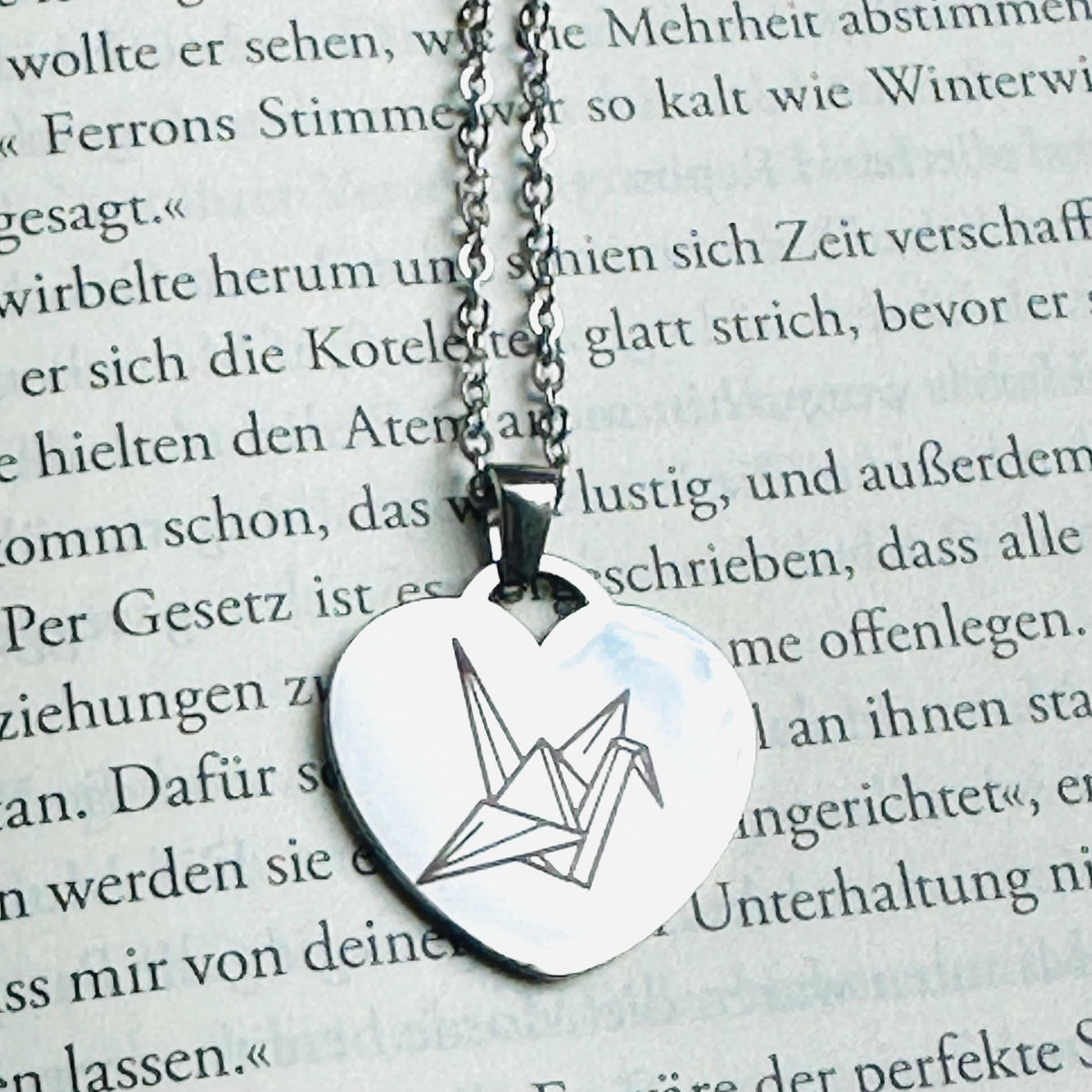 Origami-Kranich-Herz-Halskette aus Edelstahl – Produktfoto 6