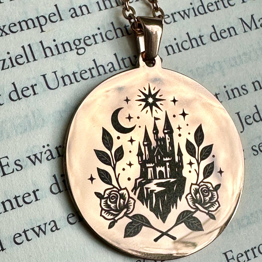 Märchenschloss-Halskette aus Edelstahl – personalisierbar – Produktfoto 7