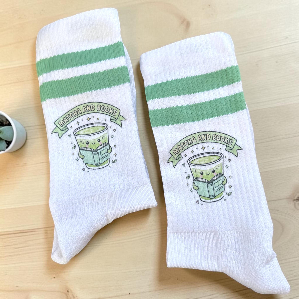 Matcha & Books Socken – Mintgrüne Tennissocken – Produktfoto 7