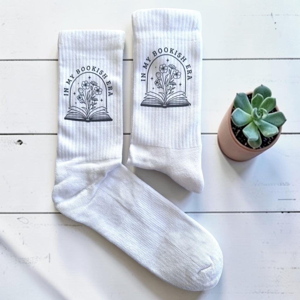In My Bookish Era Socken – Personalisierbar – Produktfoto 3