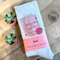 Enemies to Lovers Socken – Book-Trope Statement – Produktansicht