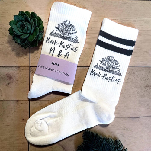 Book Besties Socken – Personalisierbar für Bücherfreundinnen – Produktfoto 2