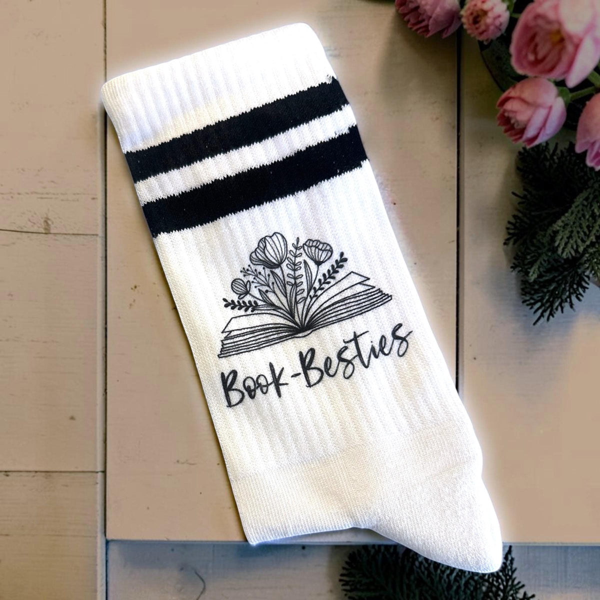 Book Besties Socken – Personalisierbar für Bücherfreundinnen – Produktfoto 8