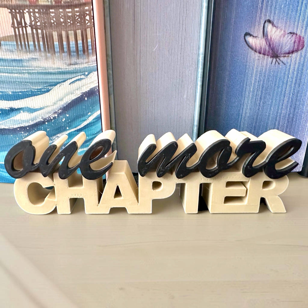 One More Chapter Regaldeko aus PLA – Farbe Beige-Hellblau