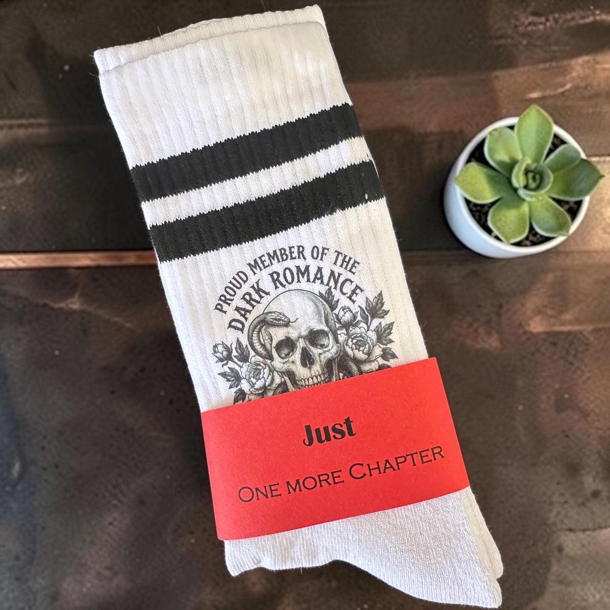 Dark Romance Readers Society Socken – Produktfoto 2