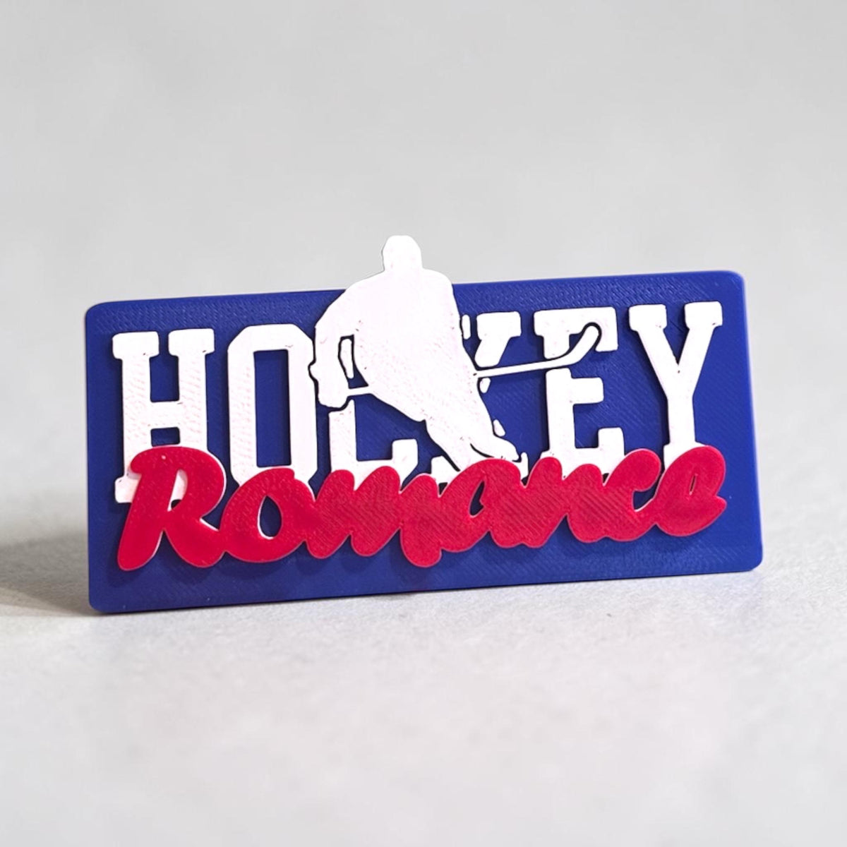 Hockey Romance Bücherregal-Schild aus PLA – Produktfoto 5