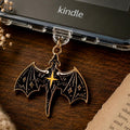 Fantasy Drachen Kindle Charm – USB-C Dust Plug – Produktansicht