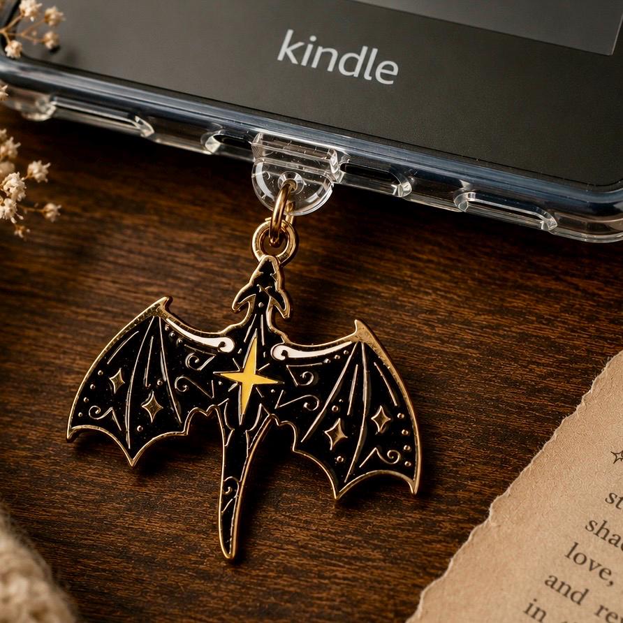 Fantasy Drachen Kindle Charm – USB-C Dust Plug – Produktansicht