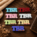 TBR „To Be Read“ Regaldeko aus PLA – Farbe Rosa-Beige