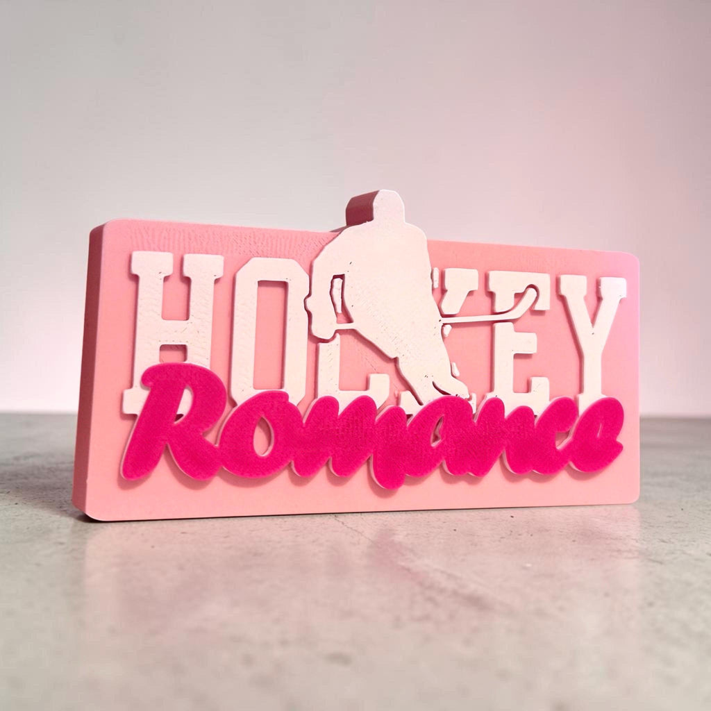 Hockey Romance Bücherregal-Schild aus PLA – Produktfoto 6