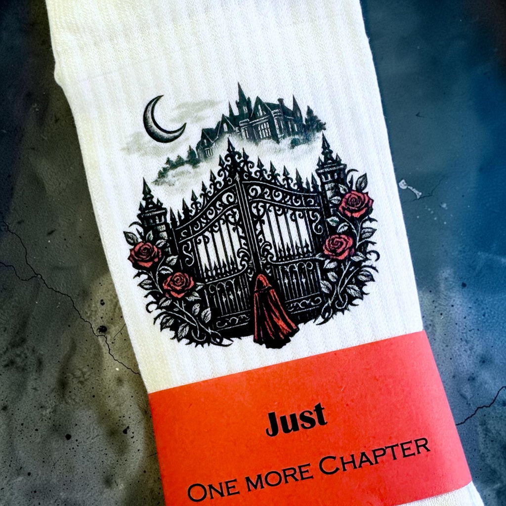 The Iron Gate Socken – Gothic Romance für Bücherfans – Produktfoto 6