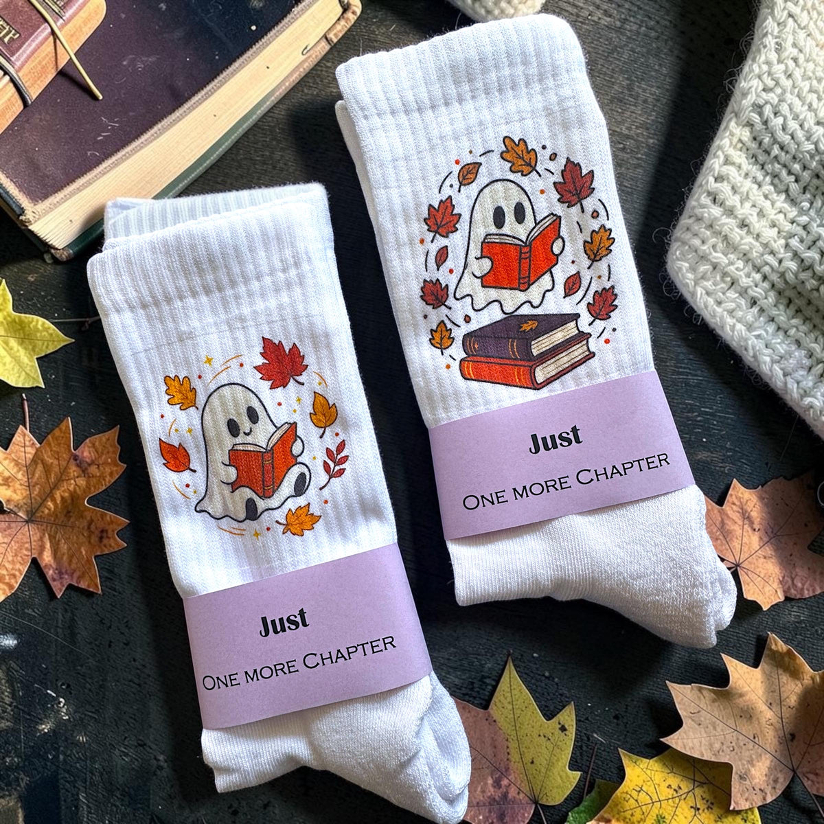 Ghost Reading Socken – Personalisierbare Herbstsocken – Produktfoto 6
