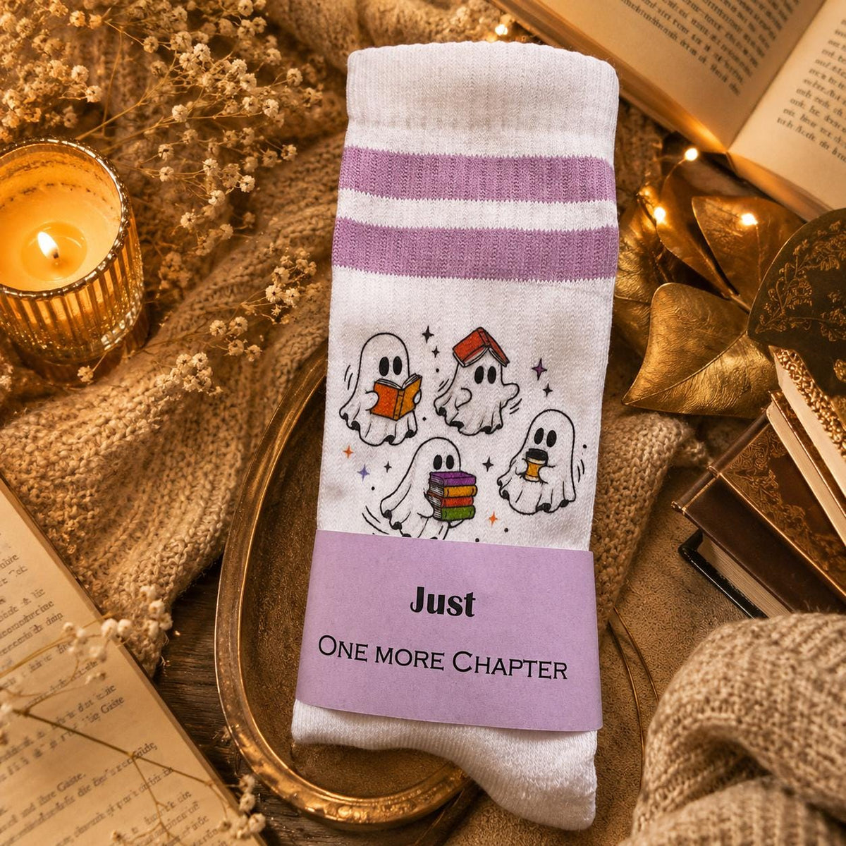 Personalisierbare Bookish Geister Socken – Mit Wunschname – Produktansicht