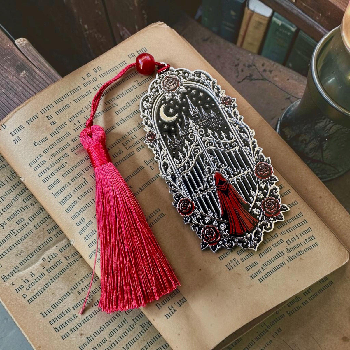 Iron Gate Metall-Lesezeichen mit Quaste im Fantasy- und Romantasy-Design