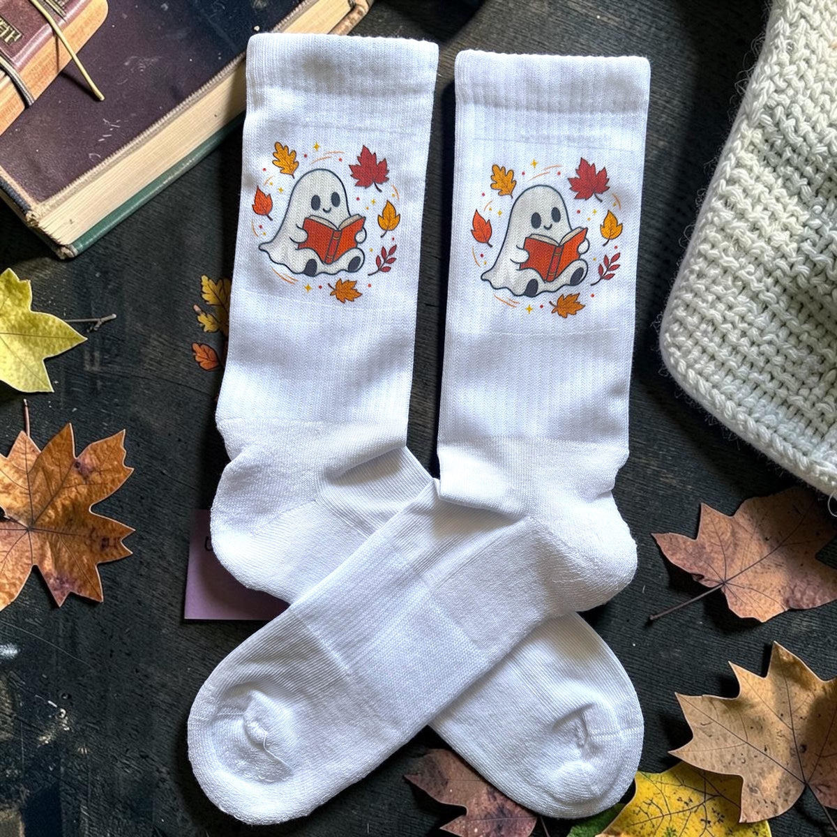 Ghost Reading Socken – Personalisierbare Herbstsocken – Produktfoto 7