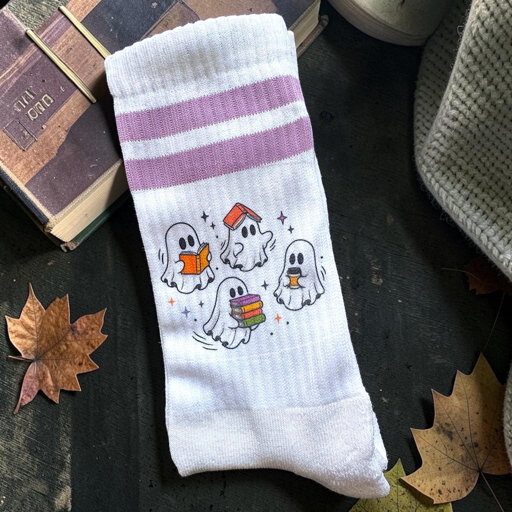 Personalisierbare Bookish Geister Socken – Mit Wunschname – Produktfoto 4