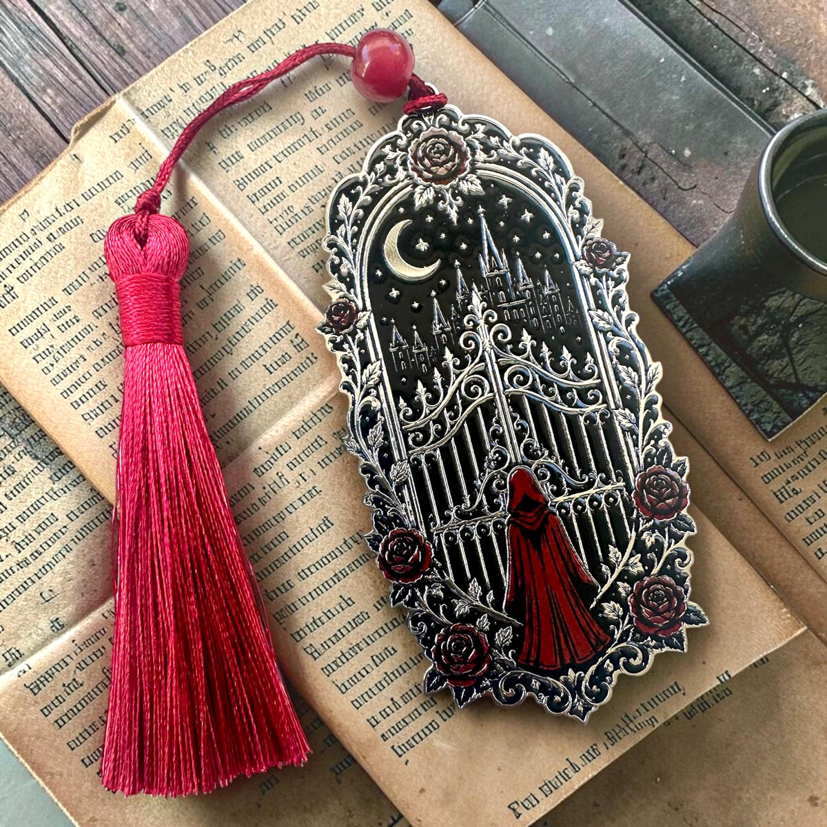 Iron Gate Metall-Lesezeichen mit Quaste im Fantasy- und Romantasy-Design